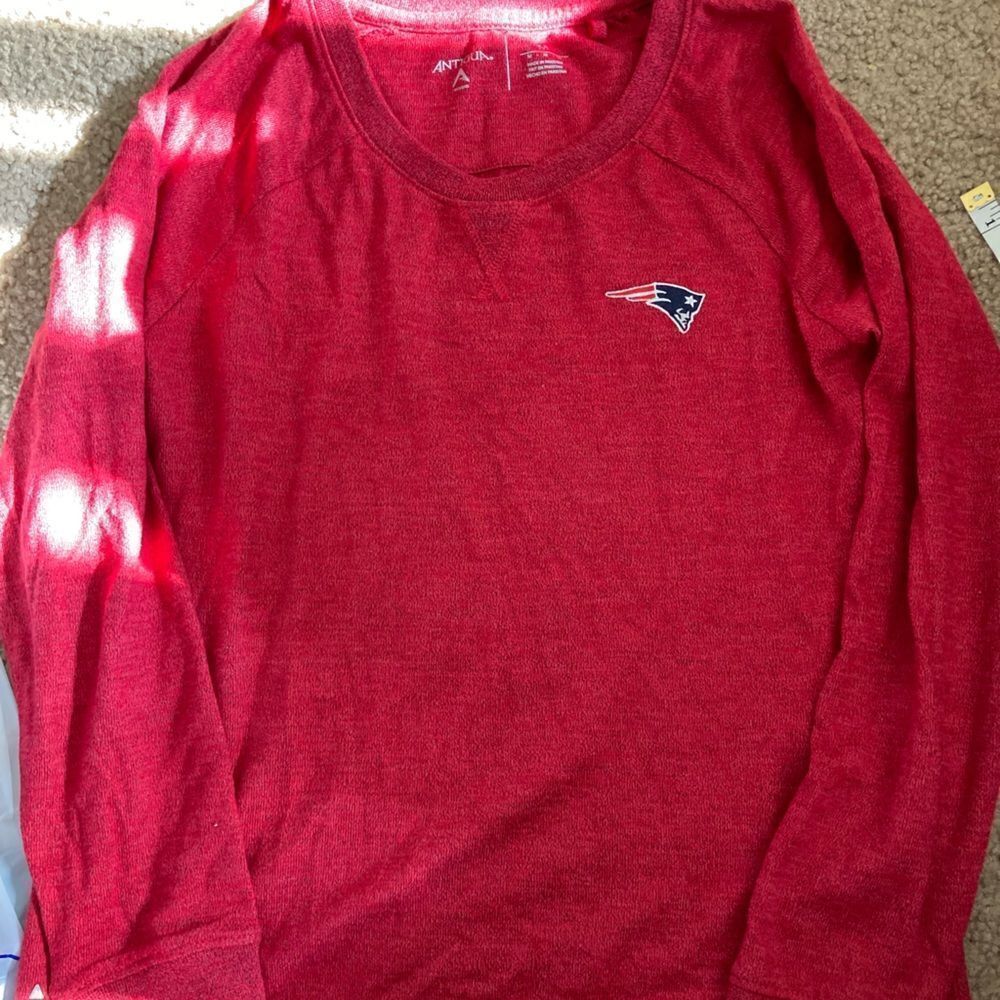 Mens Antigua NFL New England Patriots Football Sweater
